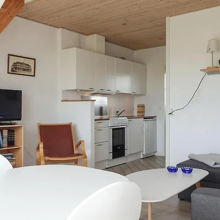 דירה Awesome In With Kitchen אלינגה